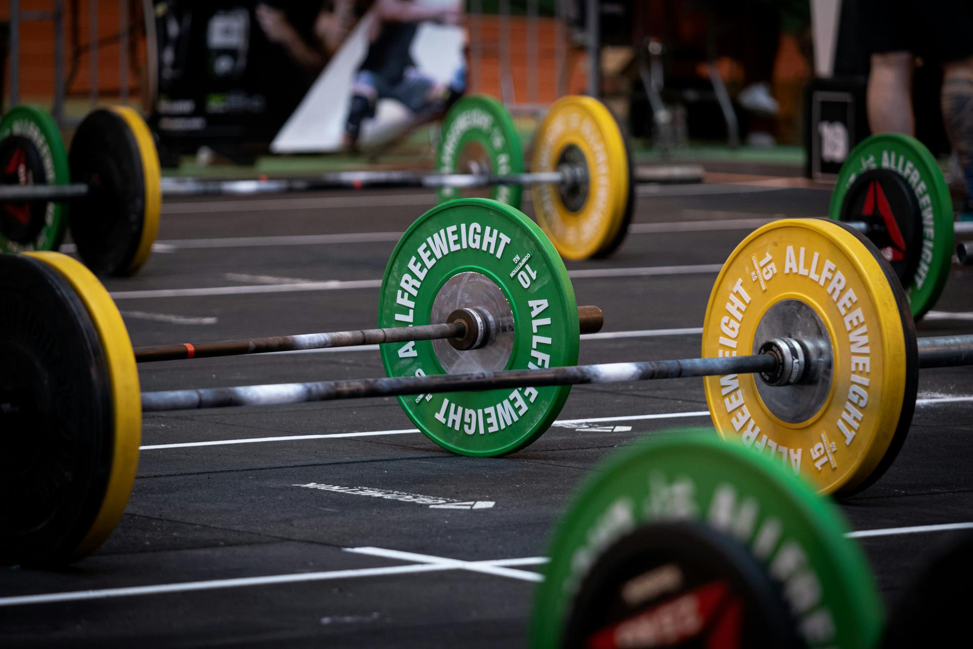 Weightlifting — hero background